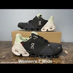 On Cloud Cloudflyer Womens Running Shoes 7 Wide